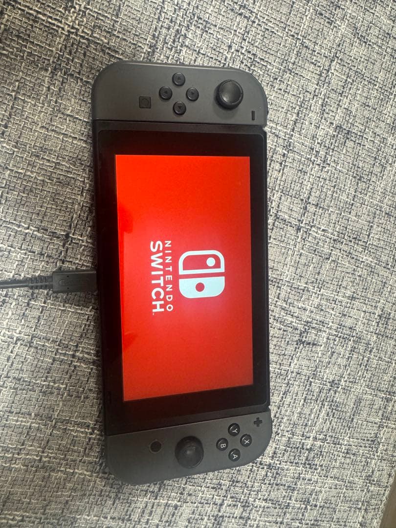 ニンテンドースイッチ本体　グレー