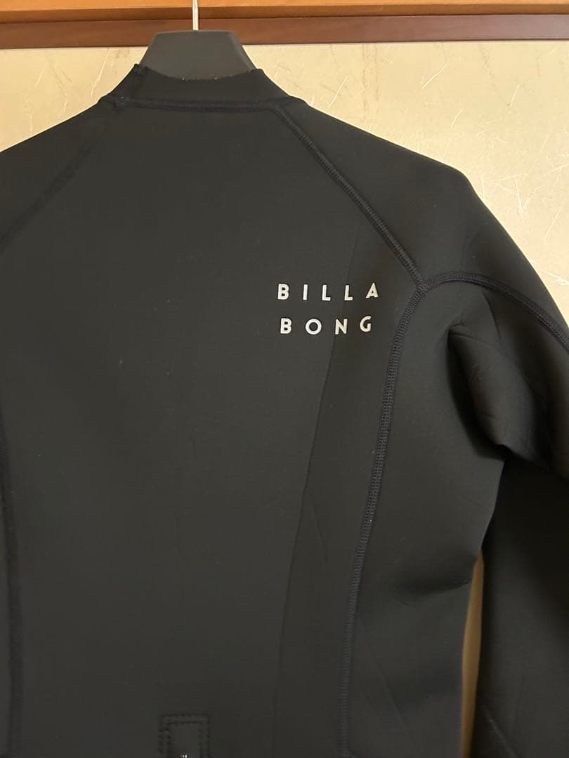 週末価格ビラボンウェットスーツ　Mサイズ