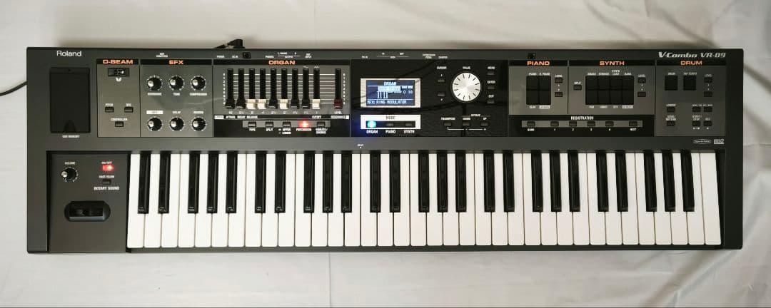 ROLAND V-Combo VR-09　61鍵盤 キーボード、シンセサイザー