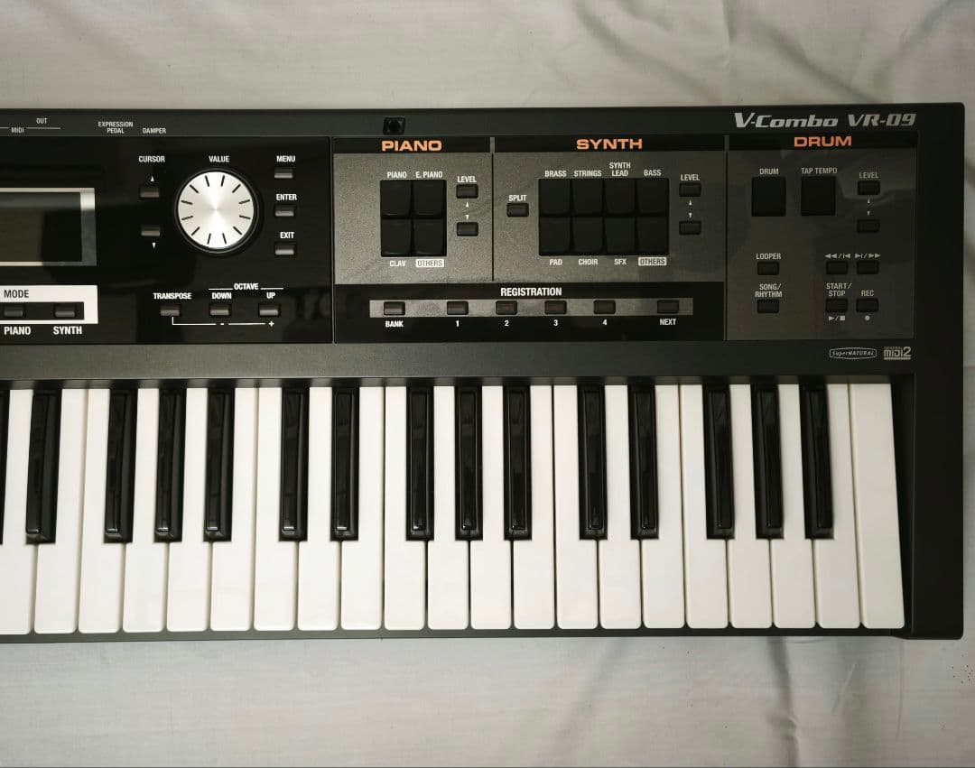 ROLAND V-Combo VR-09　61鍵盤 キーボード、シンセサイザー