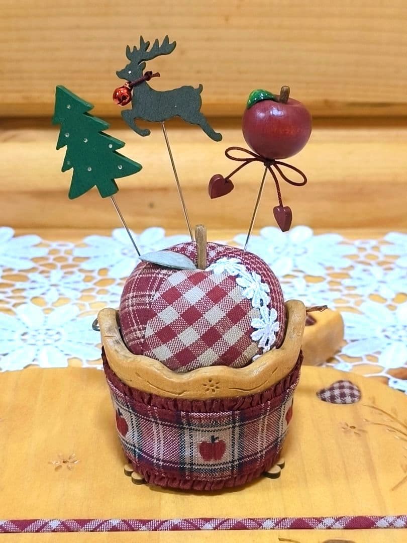 ⭐️アメリカンカントリー雑貨♥サンタさんからの贈り物ෆ飾り彫りりんごෆバスケット