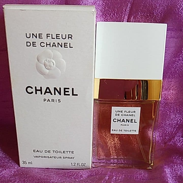 ❤️CHANEL❤️ UNE FLEUR TOILETTE　35ml