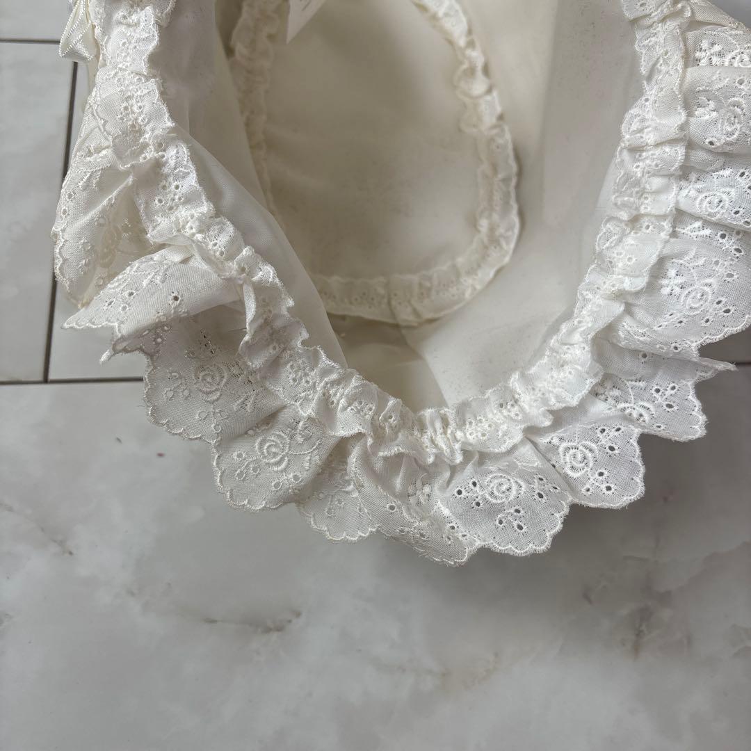 ルプラ　白いレース付き小物入れバスケット