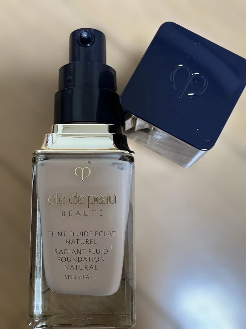 クレドポーボーテ タンフリュイドエクラオークル00