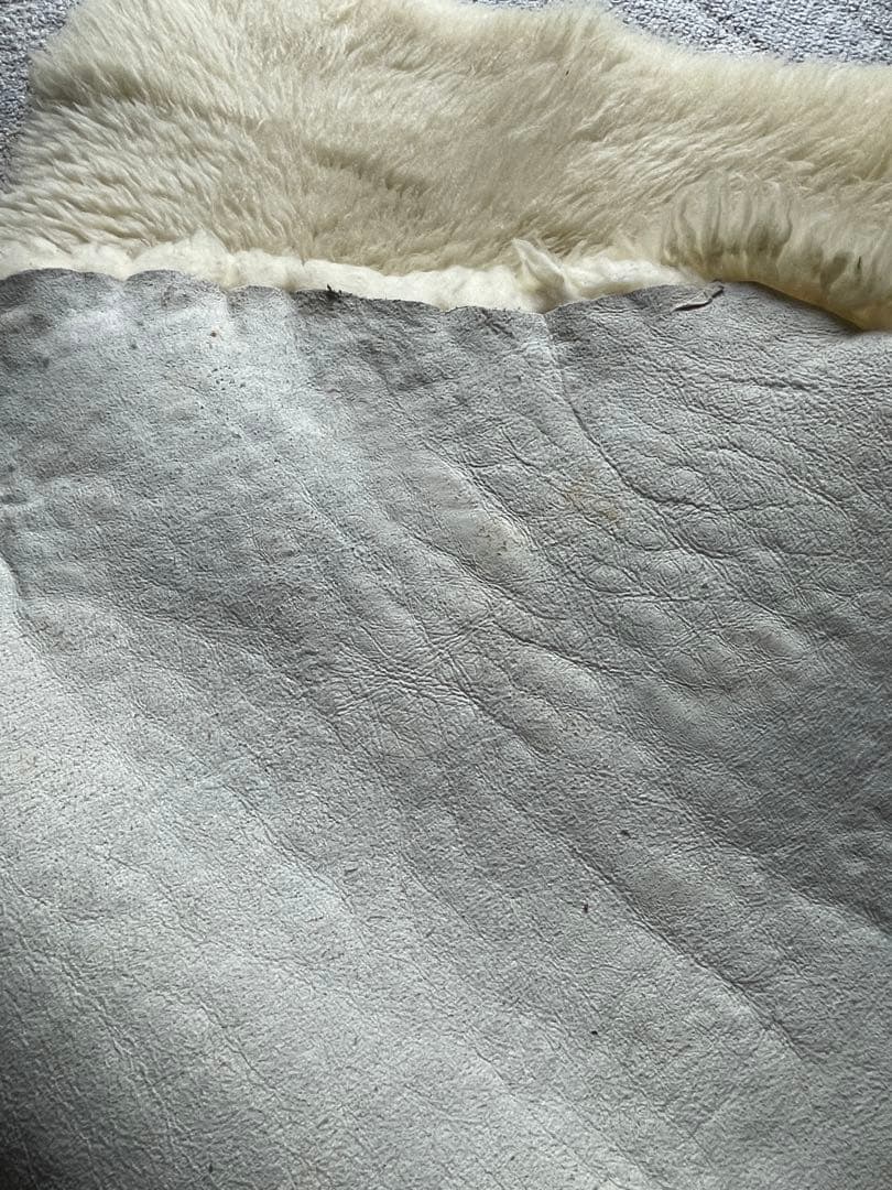 ムートンラグ 天然羊毛100% ラグ　ニュージーランド産原皮使用