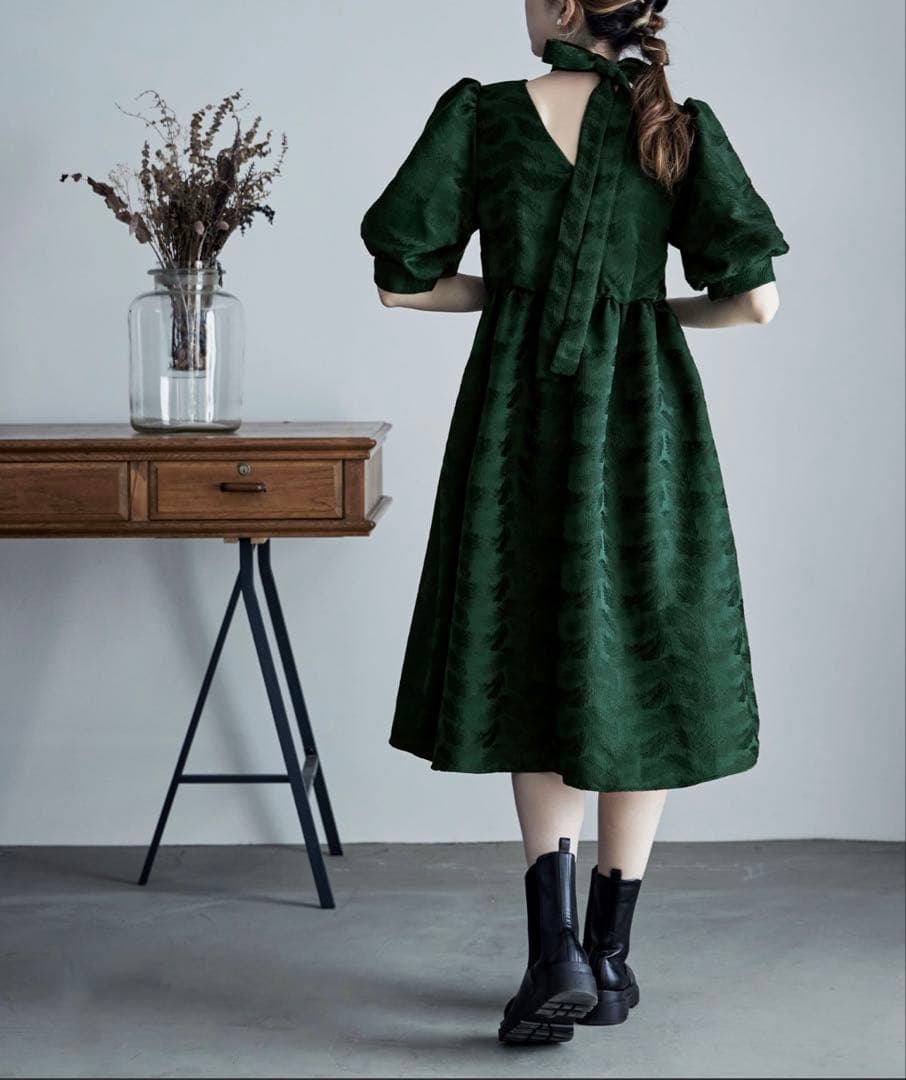 etoll. ジャガードパフスリーブドレス/オケージョンドレス