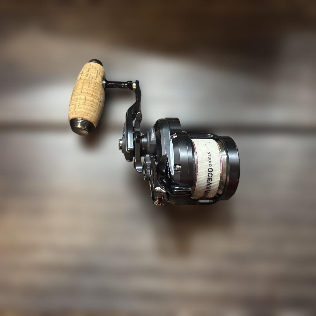 シマノ19オシアジガーFカスタム1001HGスタジオオーシャンマークにカスタム済