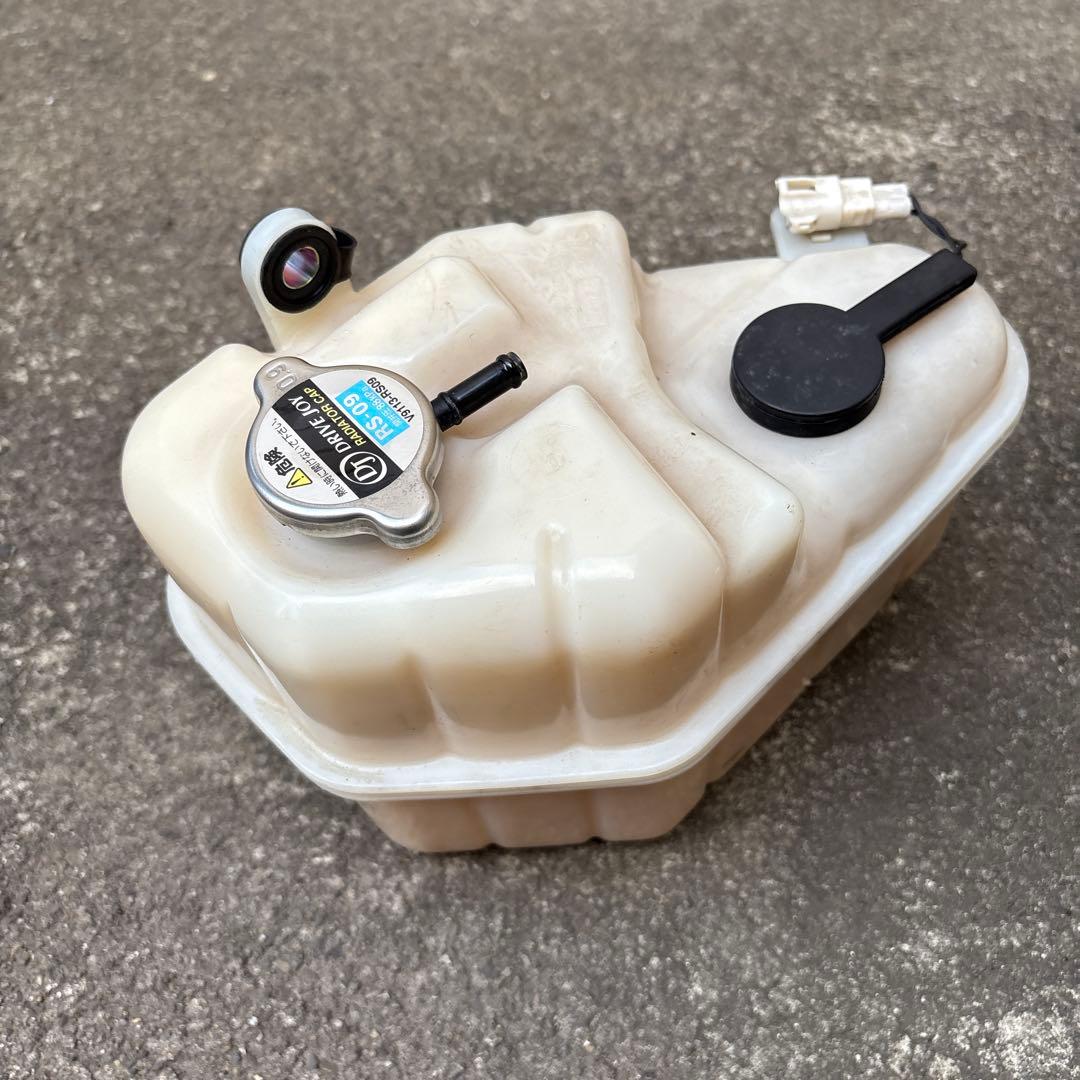 TCR エスティマ ルシーダ エミーナ リザーバータンク