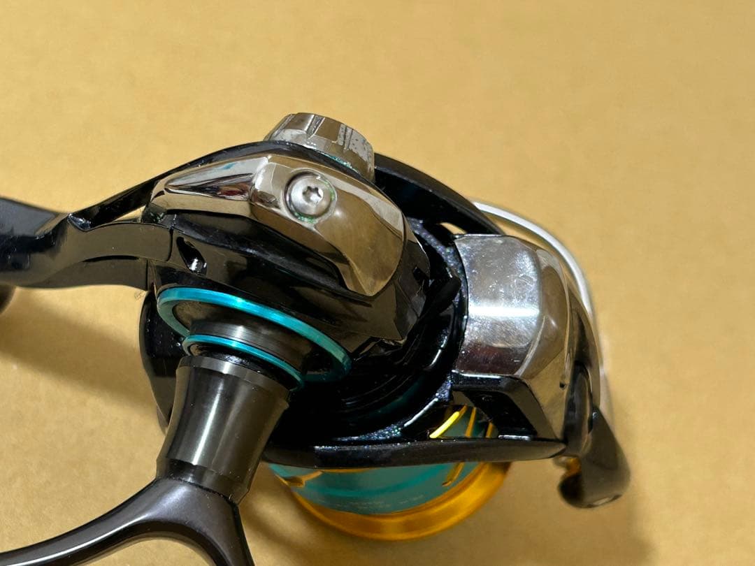 Daiwa 17 エメラルダスMX 2508PE-H-DH 美品