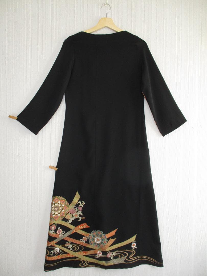 S～Mサイズ 黒留袖からの着物リメイクドレスです 　着丈１２２cm