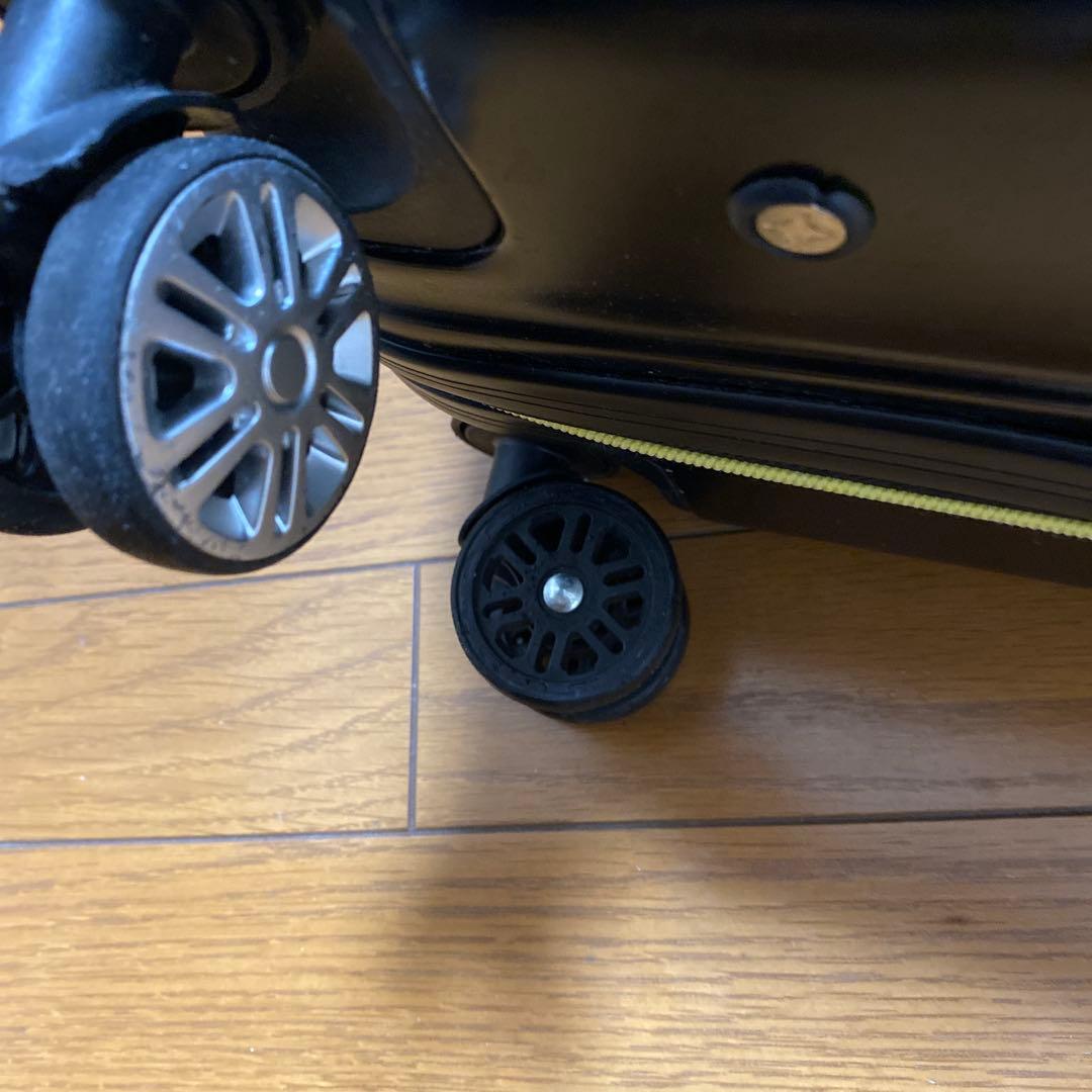 MAN WITH A MISSION キャリーケース