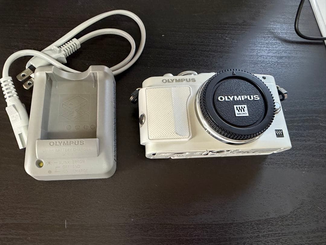 OLYMPUS PEN E-PL6 ホワイト 充電器付き