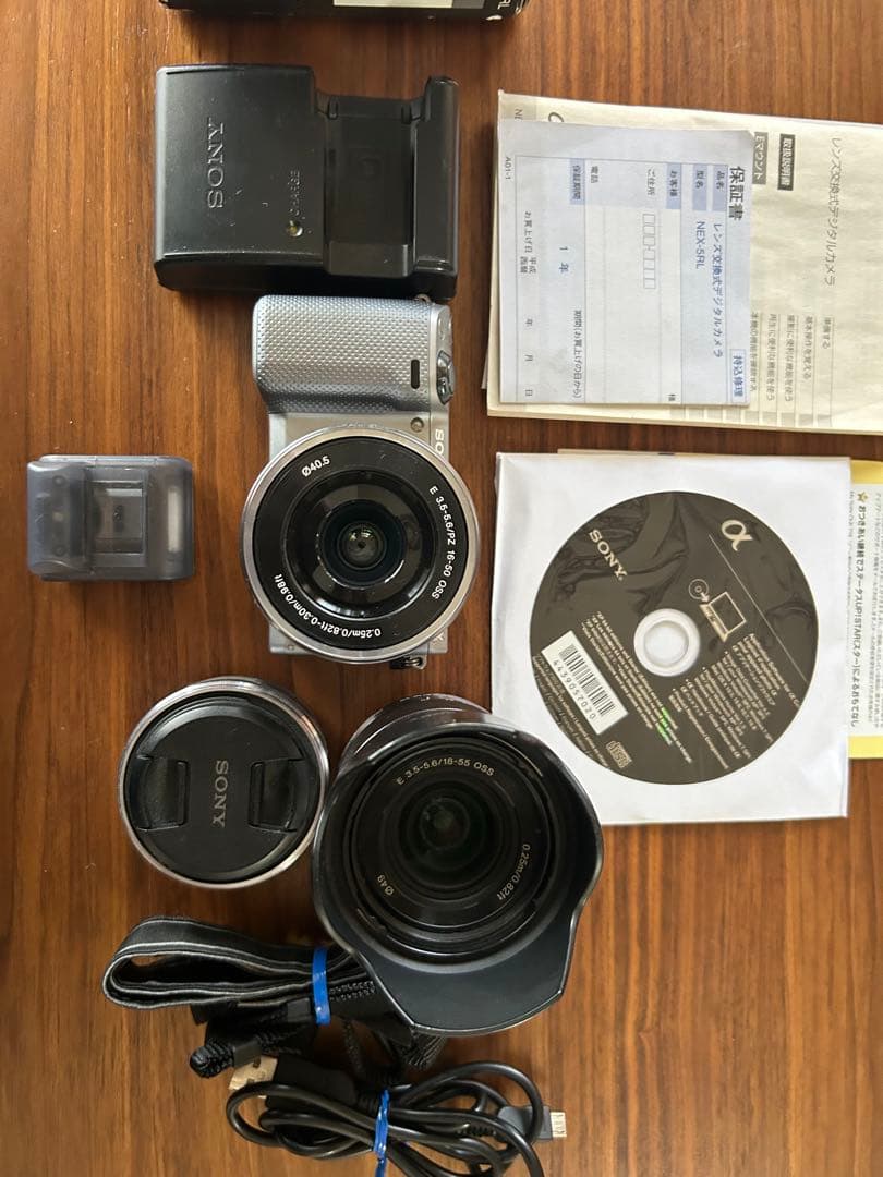 SONY NEX-5R ミラーレスカメラ Eマウント　レンズ他おまけ付き