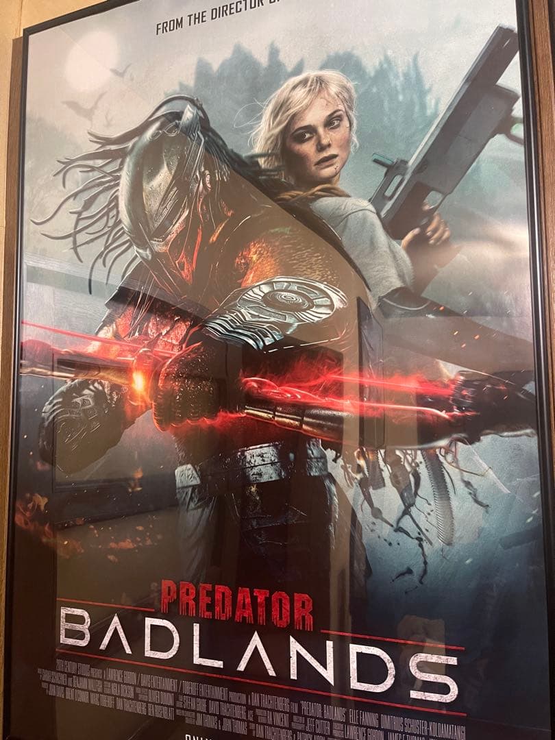 *枚数限定*映画館用両面印刷ポスターINTL版:プレデター バッドランド