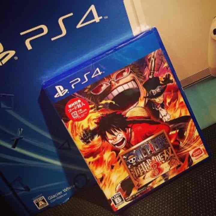 プレステ4本体とワンピースのソフト