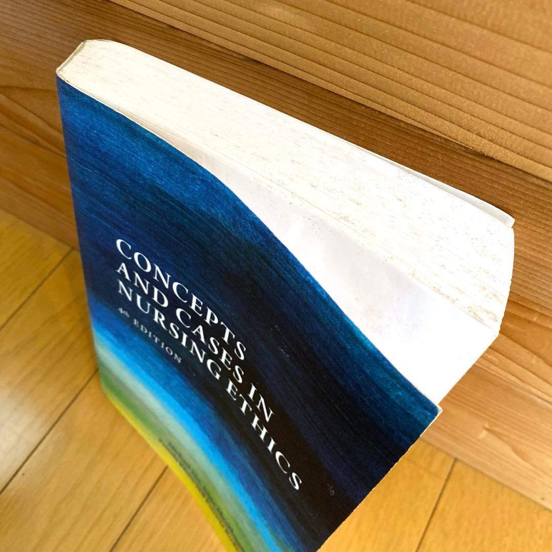 洋書 Concepts and Cases in Nursing Ethics