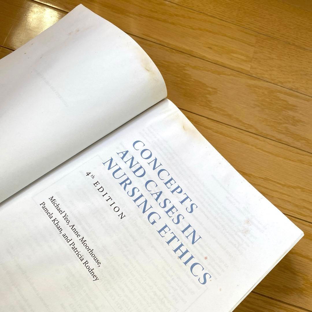 洋書 Concepts and Cases in Nursing Ethics