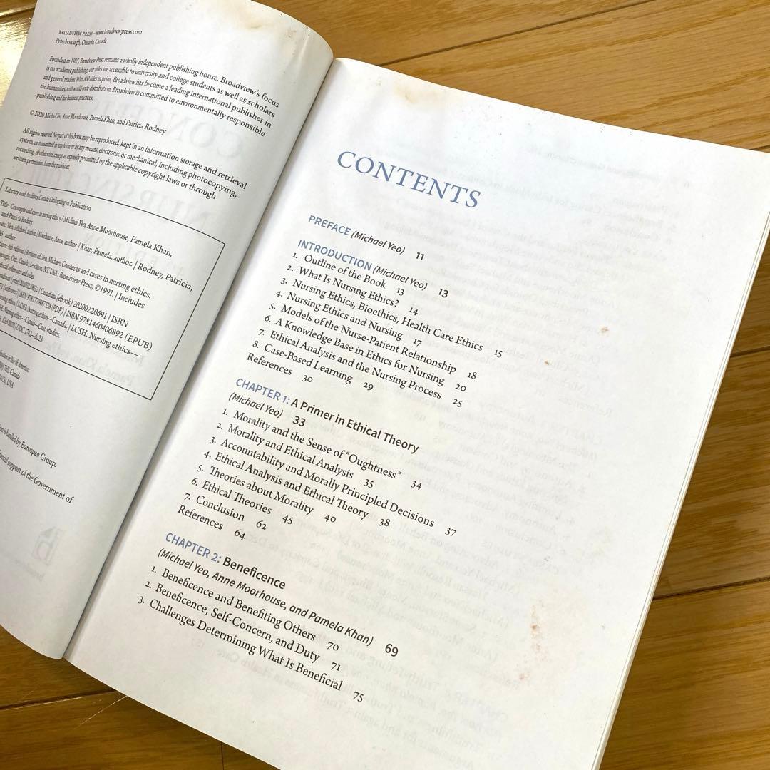 洋書 Concepts and Cases in Nursing Ethics