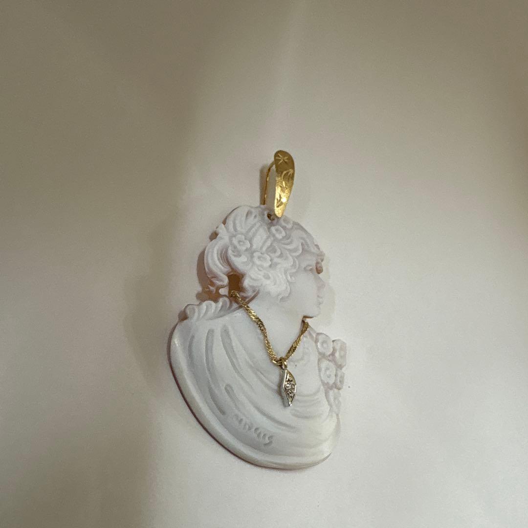 作家品　Ｋ１８　ＰＴ９００　シェルカメオ　ダイヤモンド付き　ペンダント