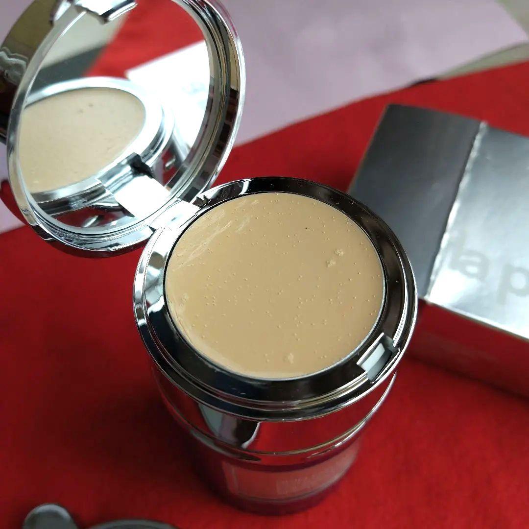 自然な肌色テンダーアイボリー♥️ラ.プレリーSCコンシーラーファンデーション