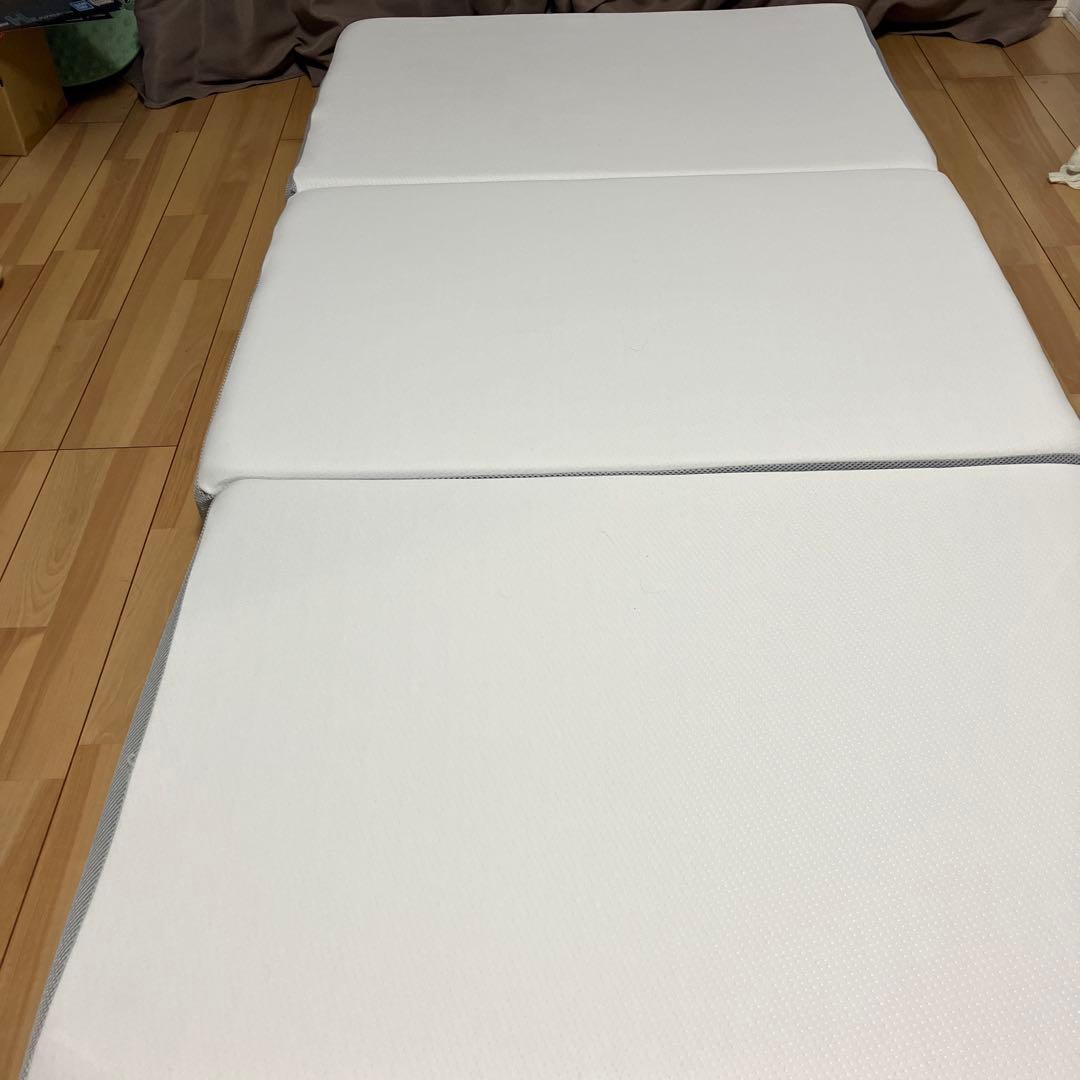イオン　ホームコーディ　しっかり支える三つ折りマットレス　かため　シングル