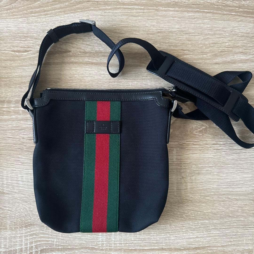 GUCCI クロスボディバッグ