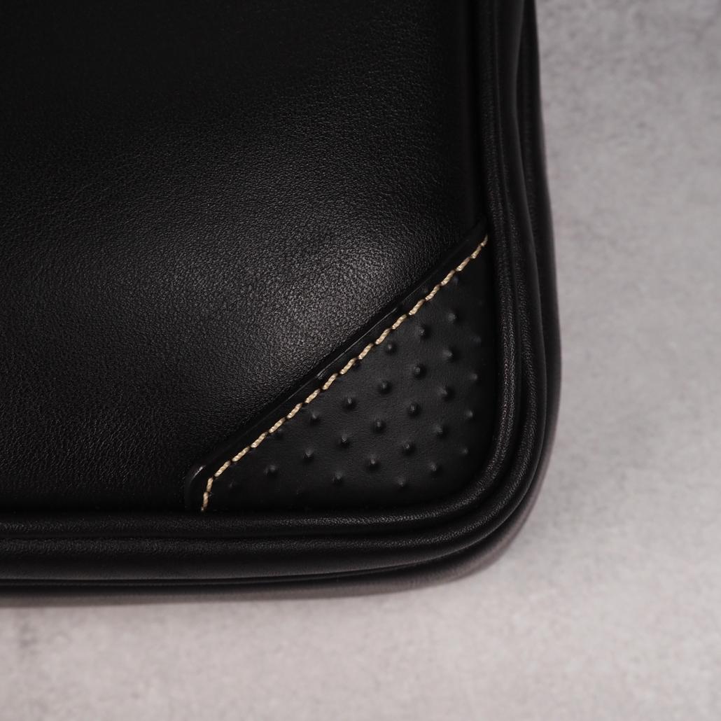 25年最新 タグ、袋付き未使用 DUNHILL ショルダーバッグ 定価16万円