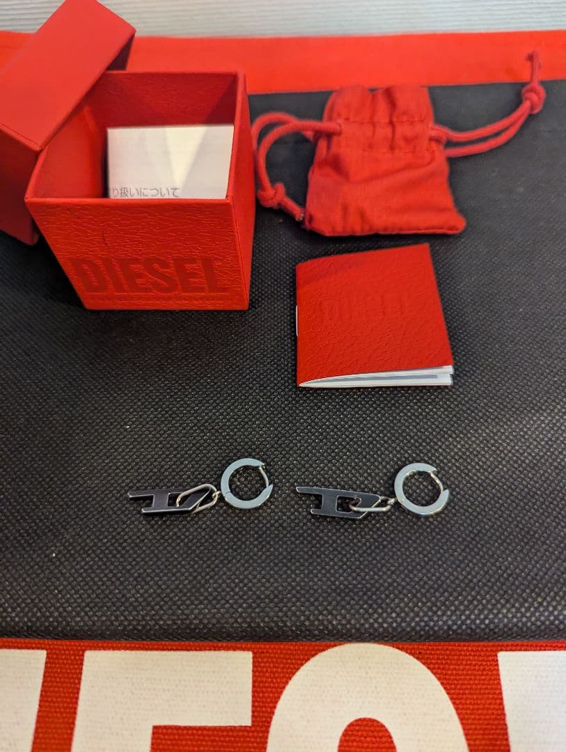 DIESEL 美品2個セット Dロゴ 両耳用ピアス