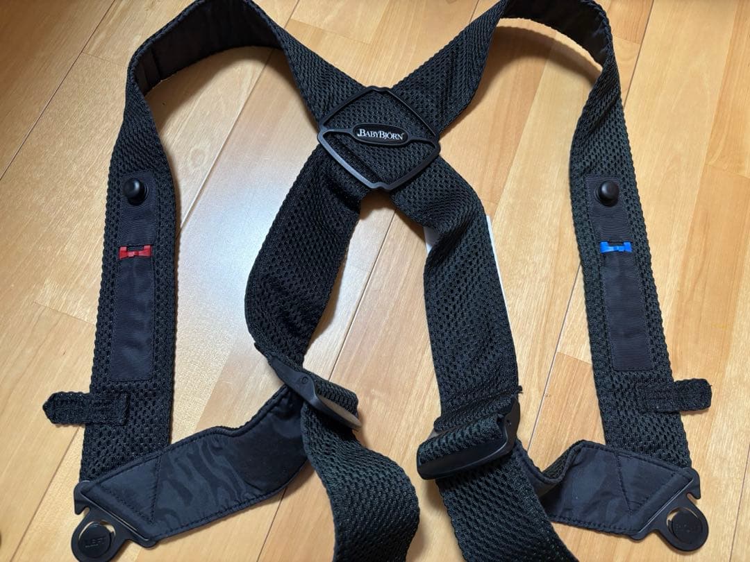 美品⭐︎使用一回⭐︎ベビービョルン 抱っこ紐　ベビーキャリアMINI メッシュ