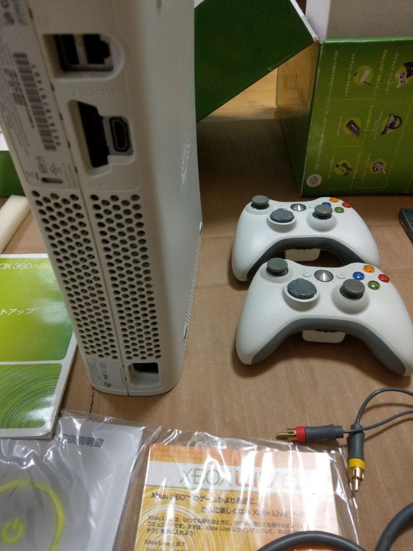 XBOX360本体（コントローラー1個プラス付き＋250GBHDD付き）