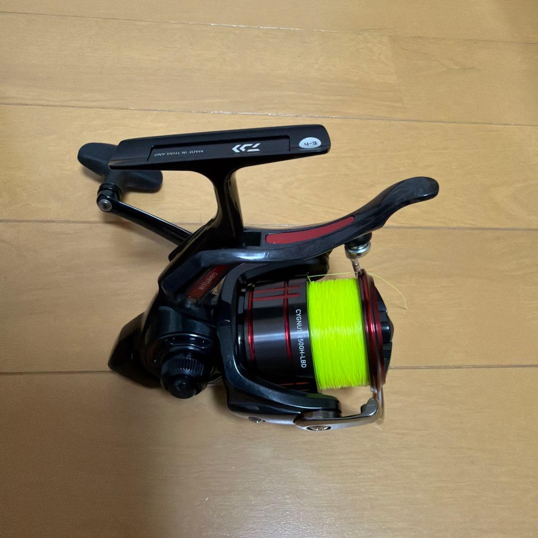 ダイワ CYGNUS 2500H-LBD スピニングリール