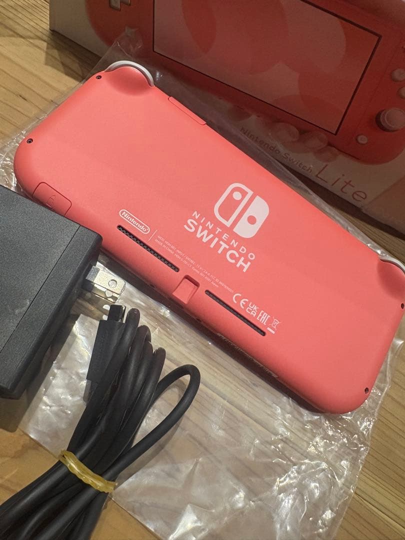 Nintendo Switch Lite コーラル ピンク 本体 充電器付き