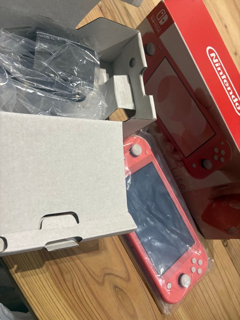 Nintendo Switch Lite コーラル ピンク 本体 充電器付き