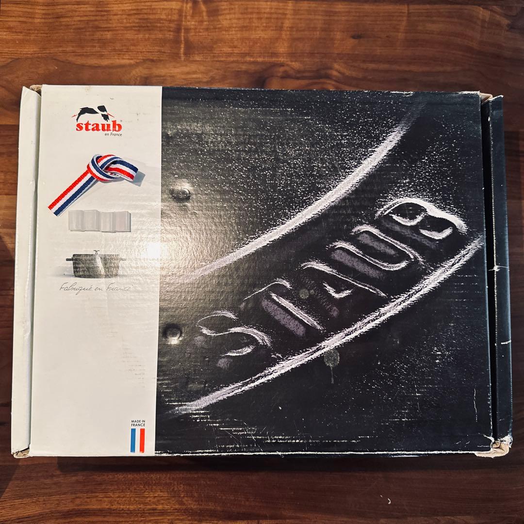 ストウブ　ココット33 グレナディンレッド