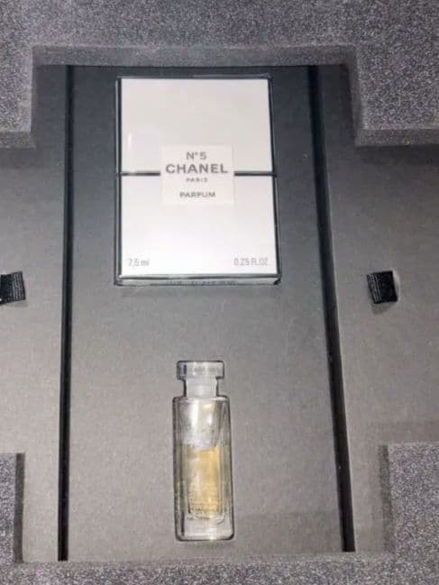 CHANEL 香水 小物