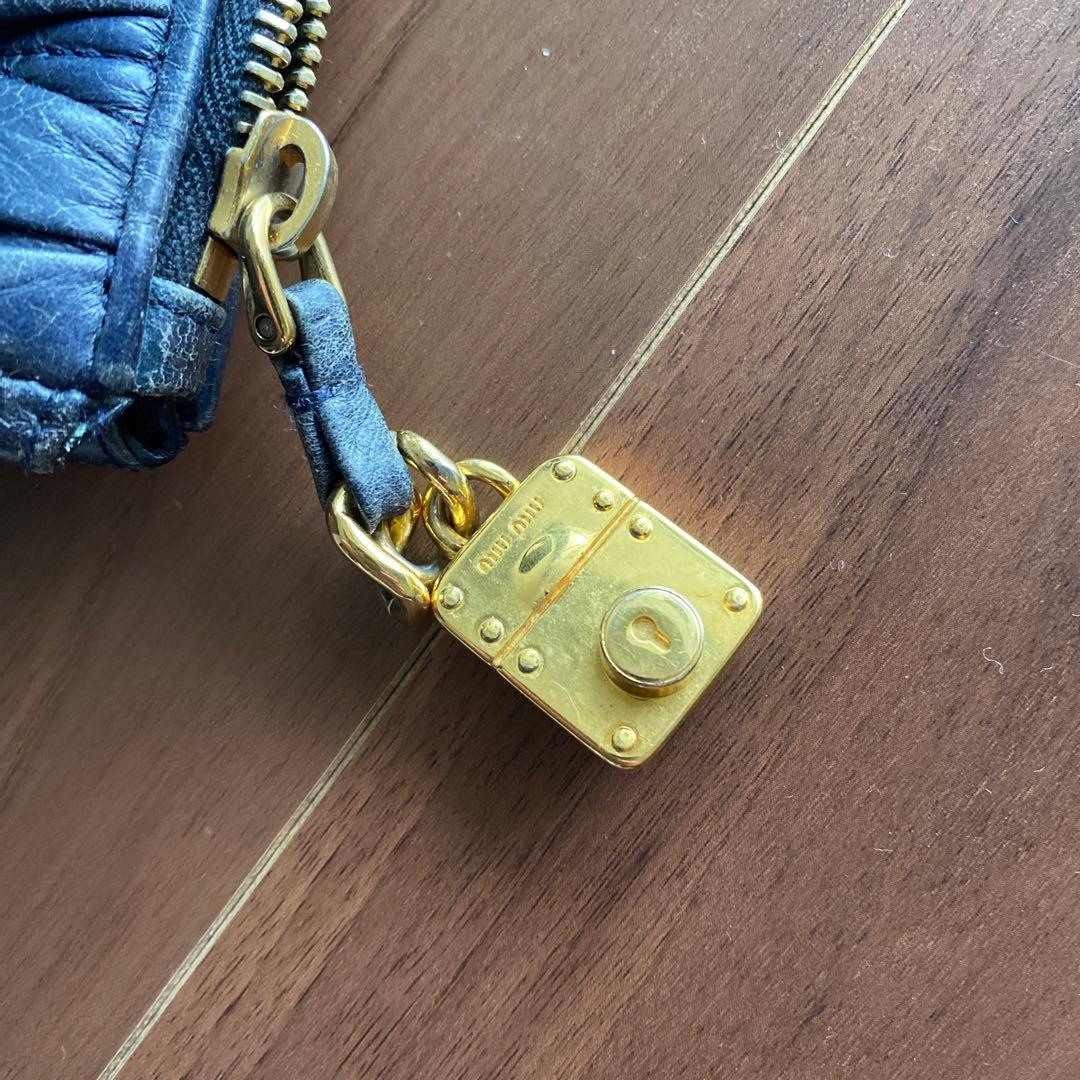 ミュウミュウ　miumiu クラッチバック