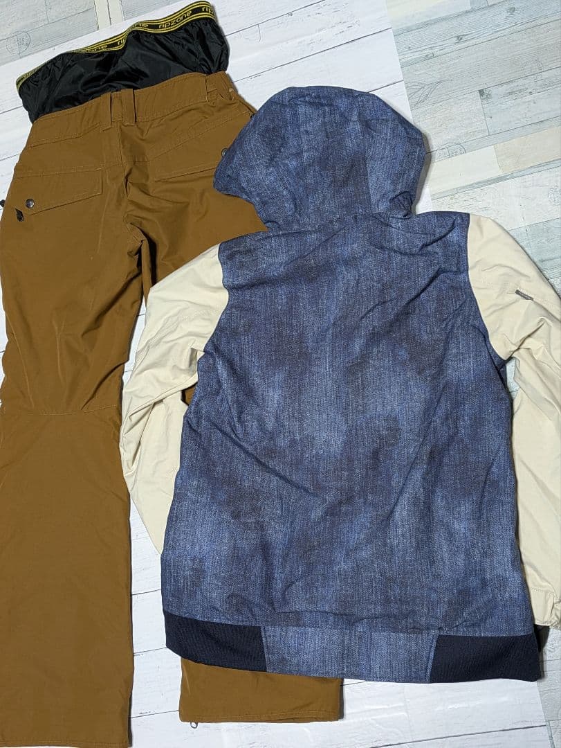 ESTIVO レディーススノーボードスノボースキーウェア　サイズM