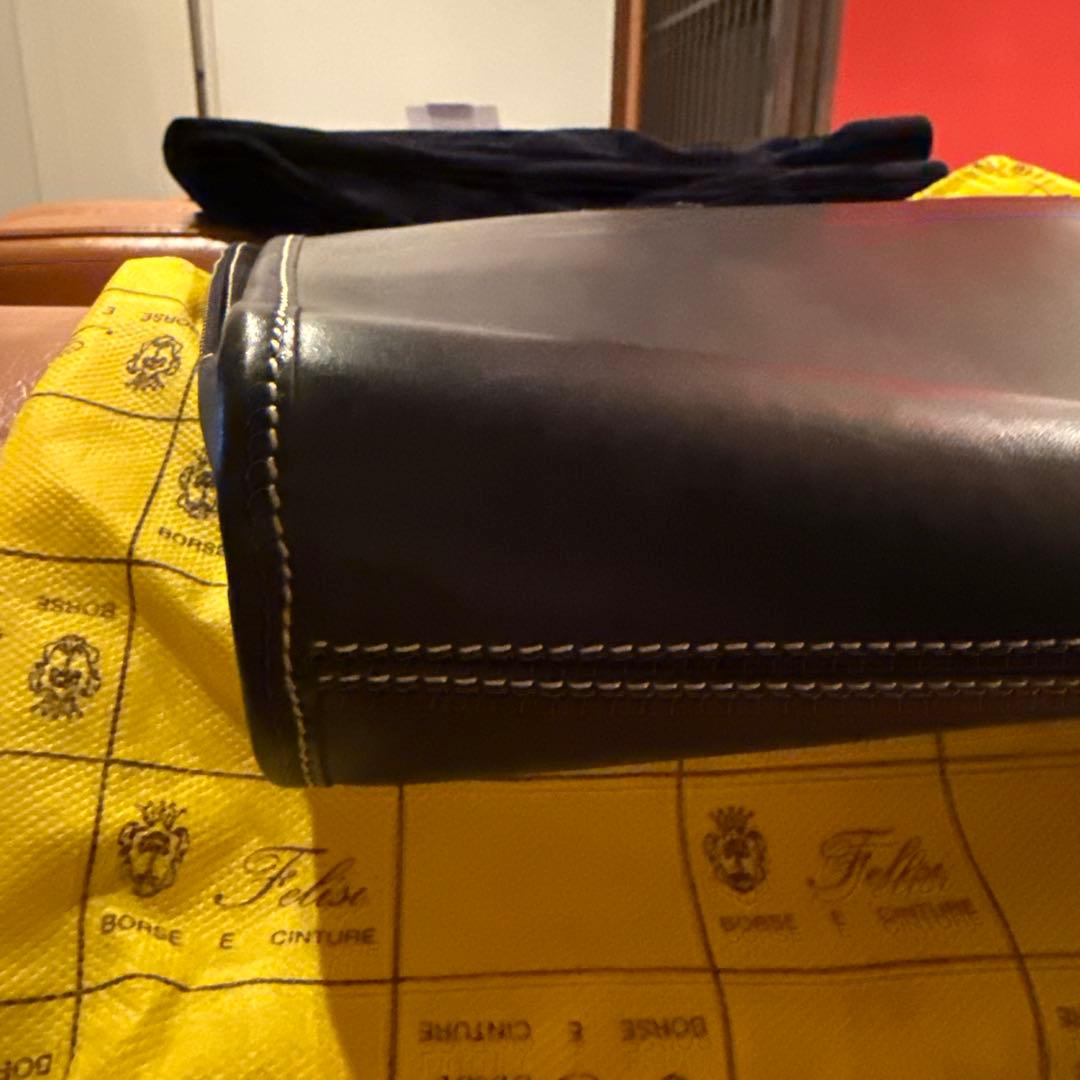フェリージ　ブラックレザー ビジネスバッグ