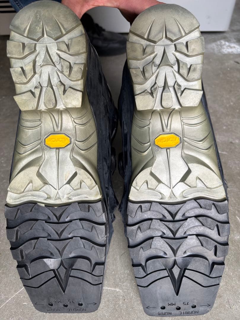 SCARPA T4 テレマークスキーブーツ