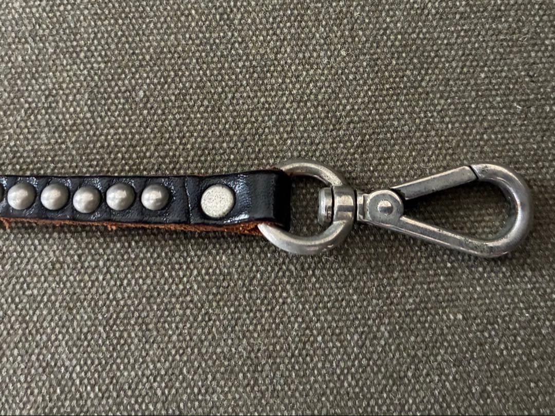 【HTC】①スタッズ レザーウォレットコード ブラック