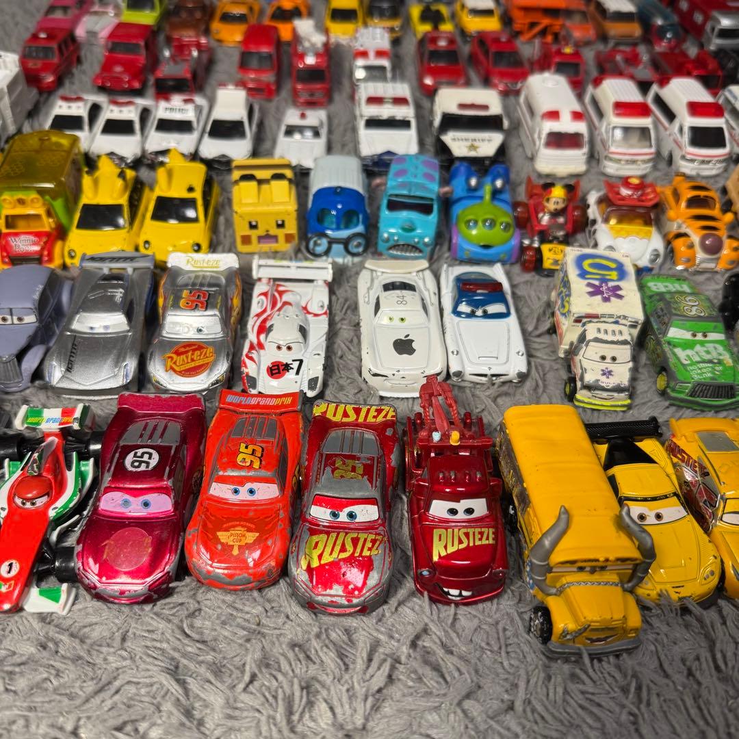 トミカ　ミニカー　129個　カーズ　消防車　救急車　パトカー　キャラクター