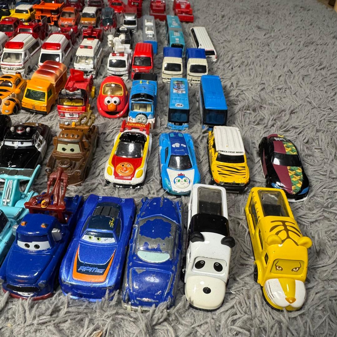 トミカ　ミニカー　129個　カーズ　消防車　救急車　パトカー　キャラクター