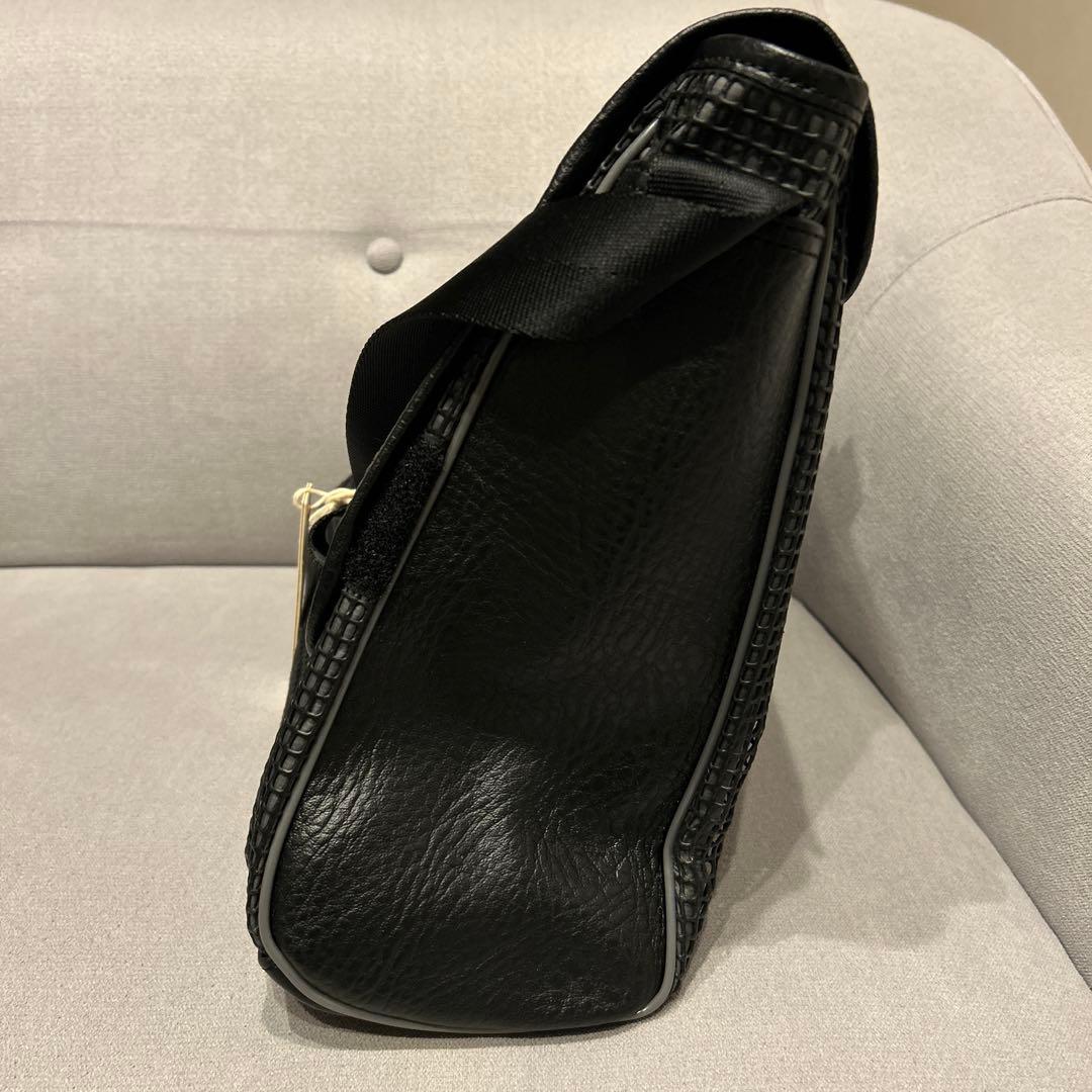 【超美品】DIESEL ディーゼル レザーメッセンジャーバッグ メタルロゴ 古着