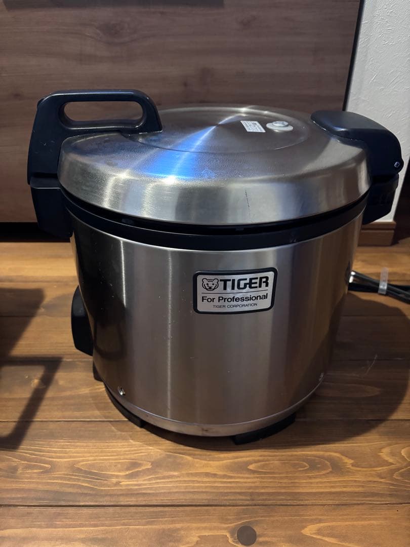 ＊TIGER タイガー　業務用　炊飯器 JNO-A361＊