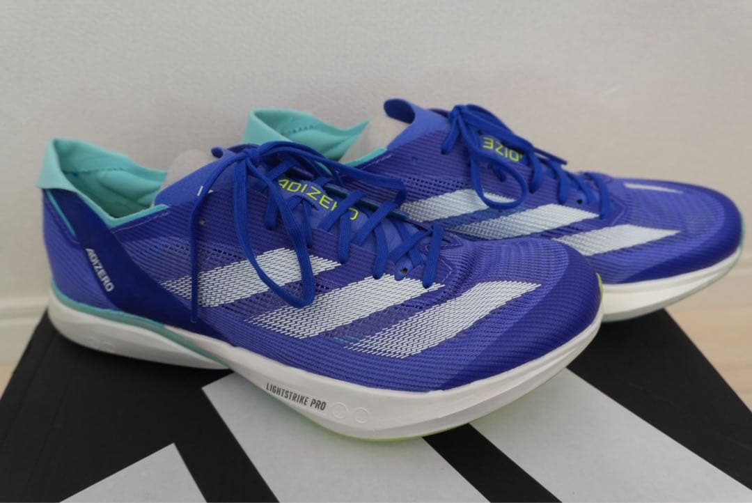 アディゼロ　アバンチ