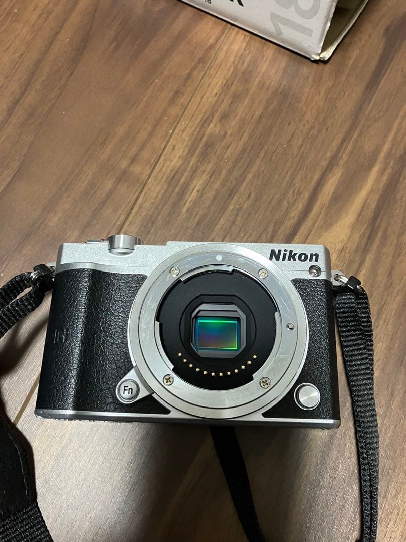 Nikon 1 J5 ダブルレンズキット 18.5mm&10-30mm