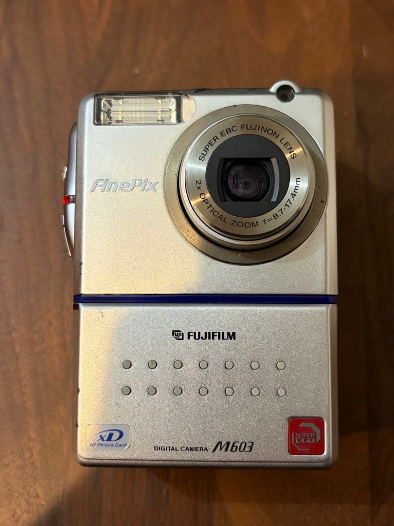 富士フイルム　FUJIFILM　FinePix　M603