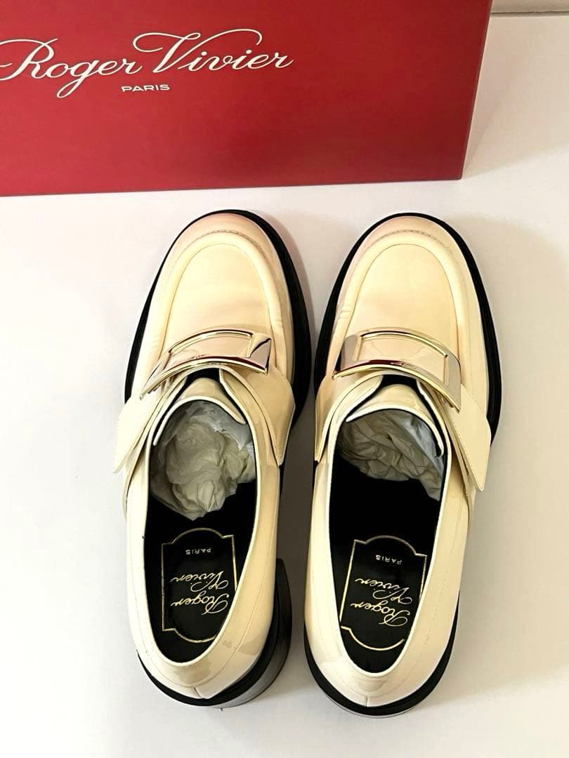 ロジェヴィヴィエ ローファー エナメル オフホワイト 38.5