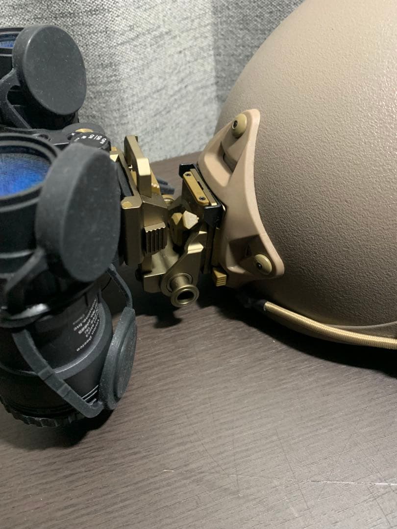 マリタイムヘルメット　pvs15 WILCOXレプリカマウント