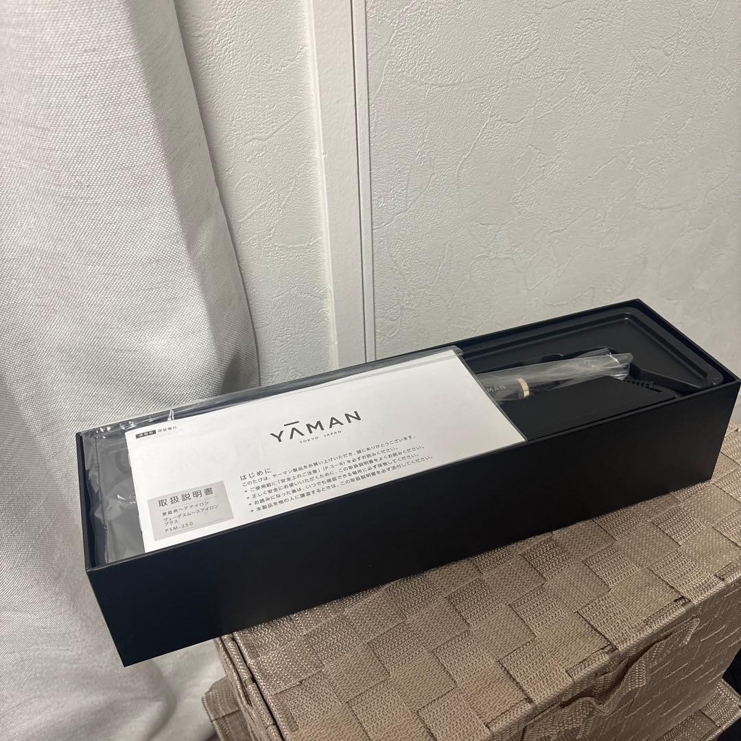 【新品未使用】YAMANストレートアイロン『 ヴェーダスムースアイロンプラス』